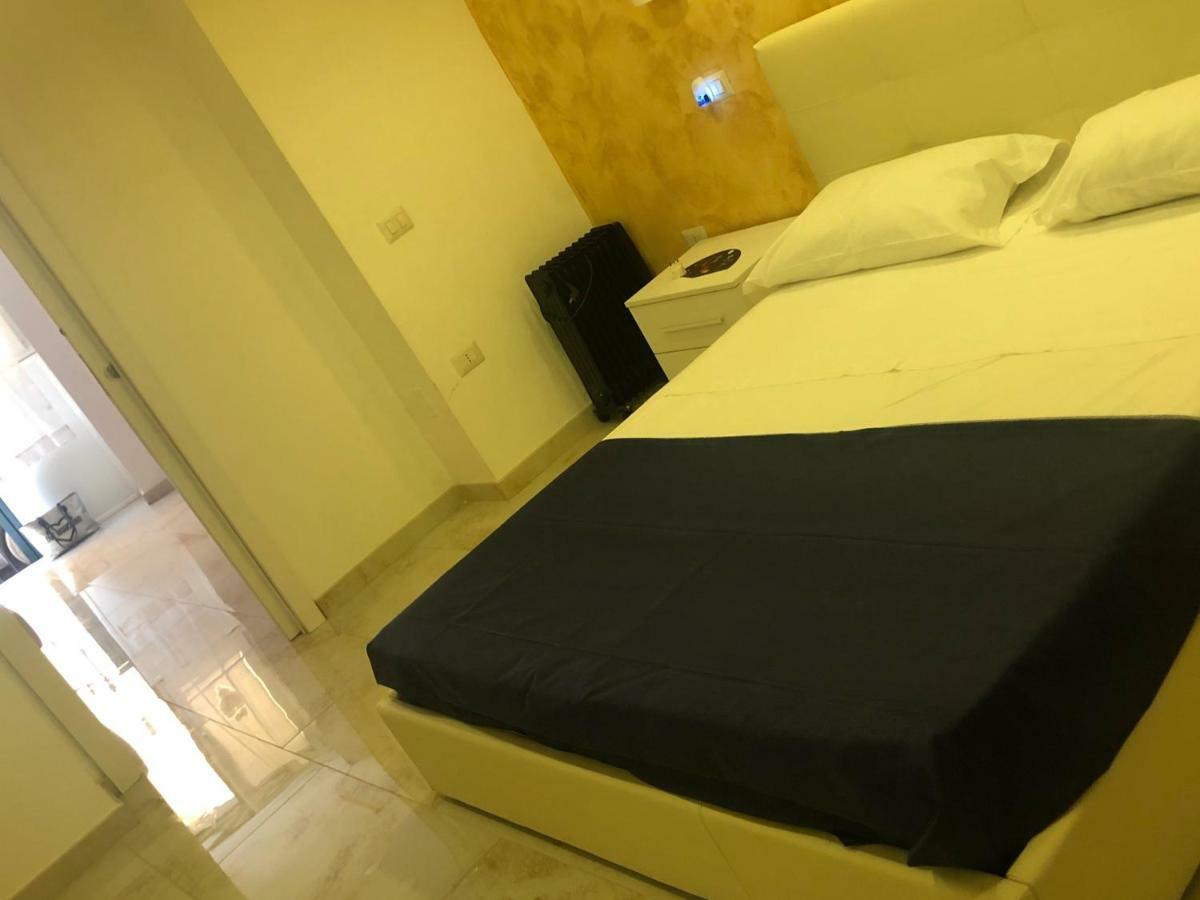 Appartamento Sole House Napoli Esterno foto